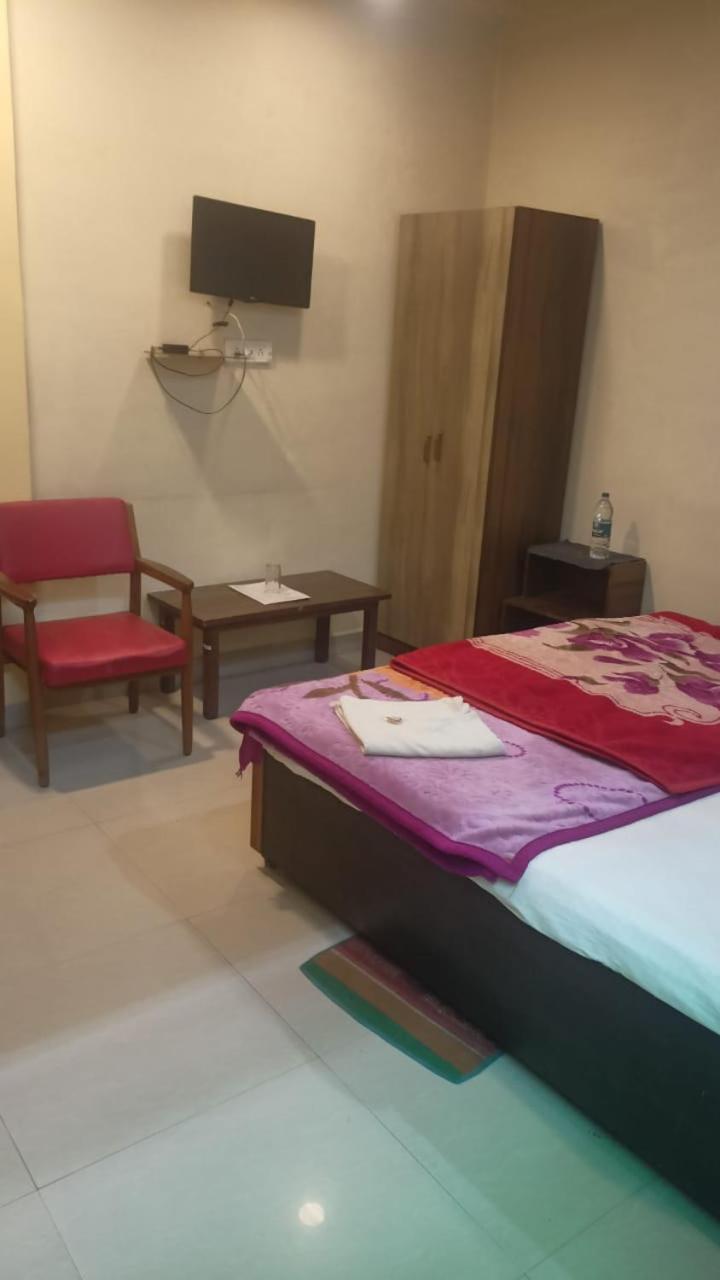 Hotel Shyam Utsav Mirzapur Ngoại thất bức ảnh